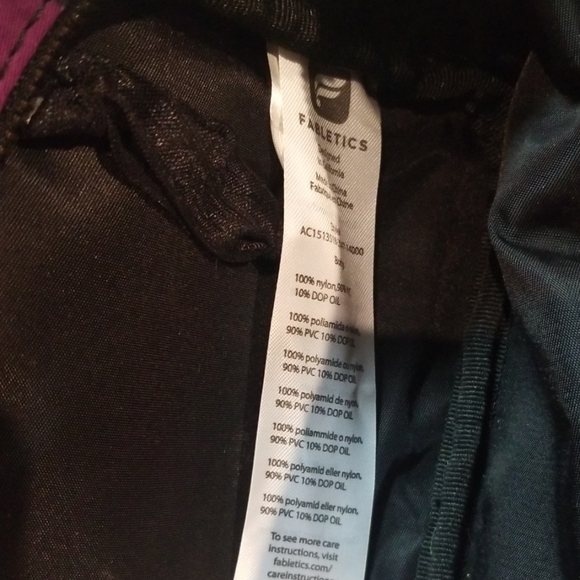 🔮💥RARE - LIKE NEW - NOT ONLINE OR IN STORES - Fabletics Bag - Picture 3 of 11